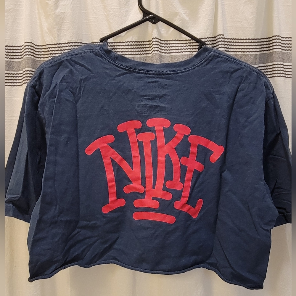 Vintage Style Nike Cropped Tshirt